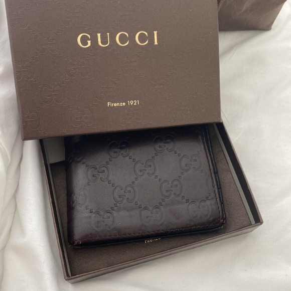 Authentic Gucci Wallet - Picture 2 of 10